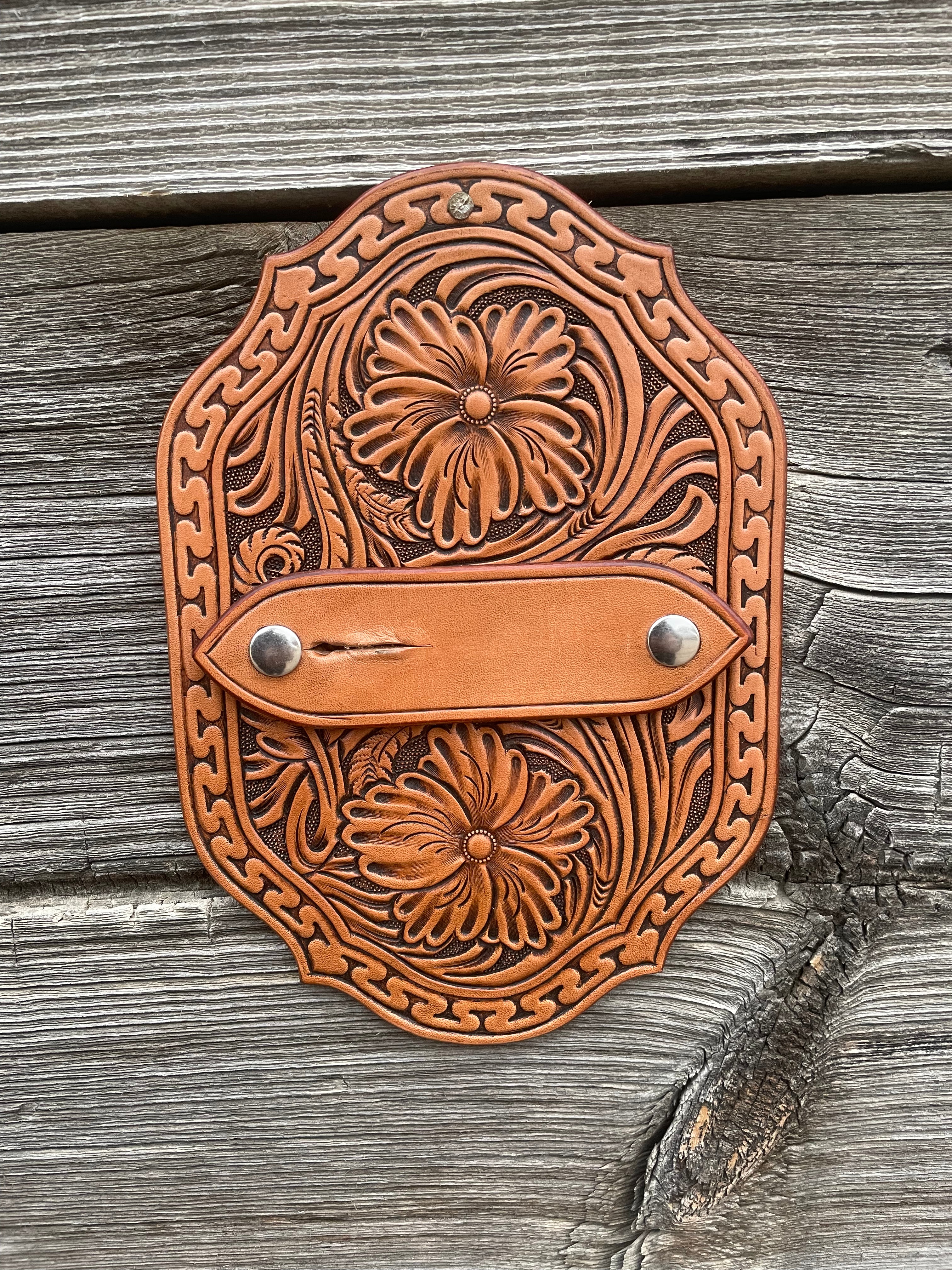 Trophy Buckle Display Hanger